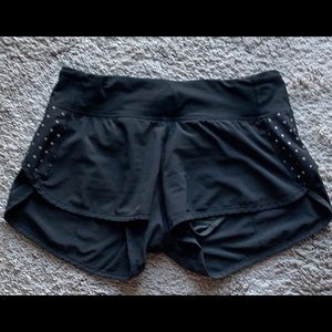 ❌SOLD//Lululemon Speed Up Shorts 2.5” Size 4 Reflective